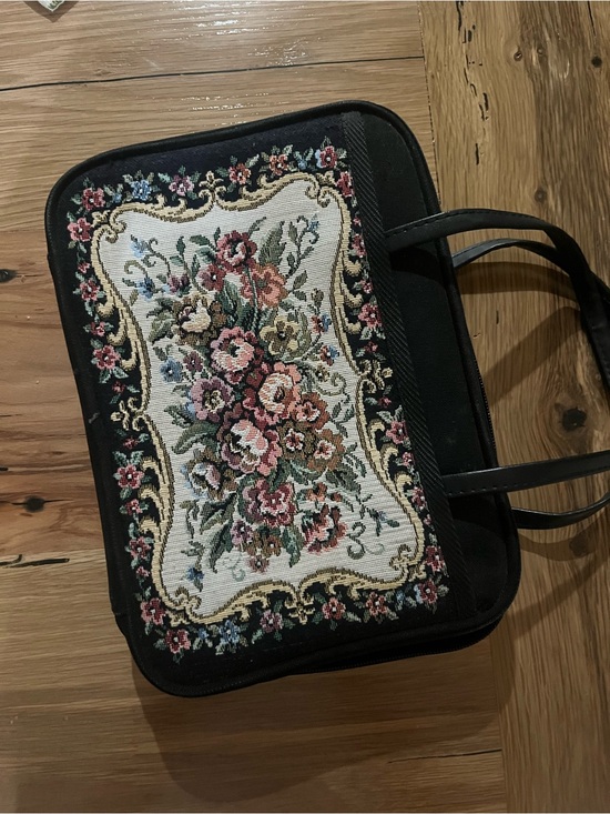 Other - Vintage tapestry Bible cover